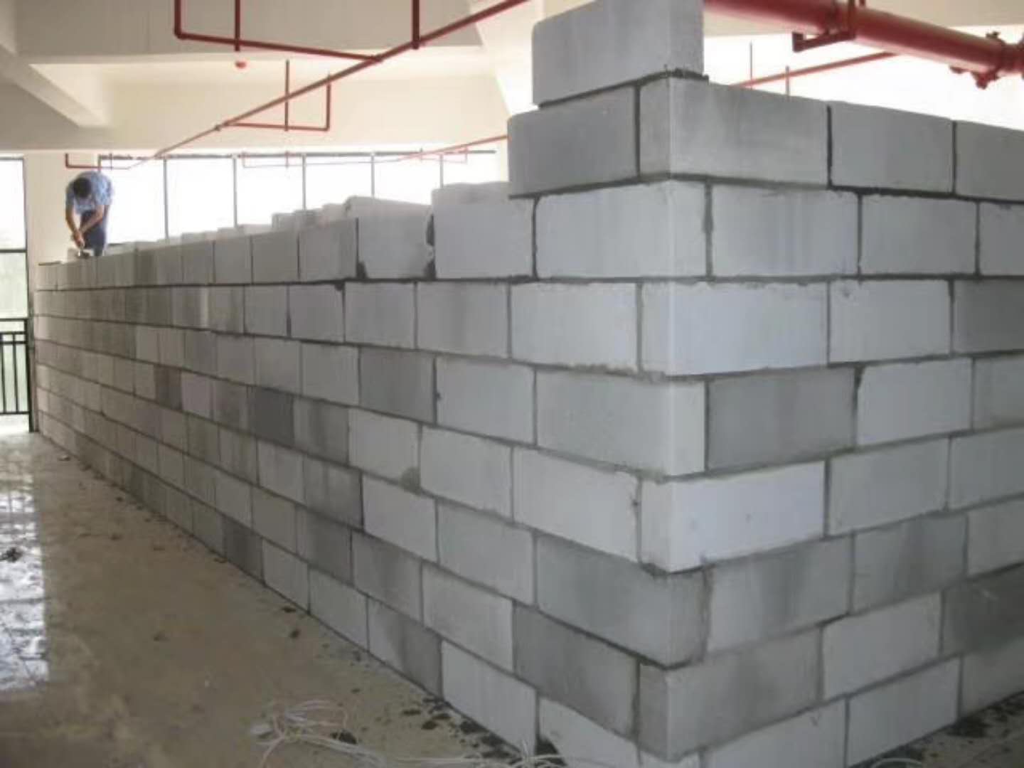 台儿庄蒸压加气混凝土砌块承重墙静力和抗震性能的研究